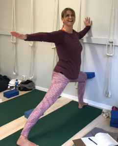 Annelise på Iyengar yoga workshop med Glenn Ceresoli på YogaYoga